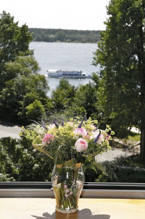 Hotel Kleines Meer Waren Kültér fotó